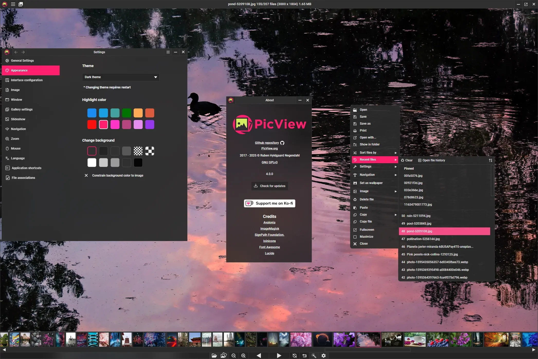 PicView 主界面（深色主题，底部画廊）